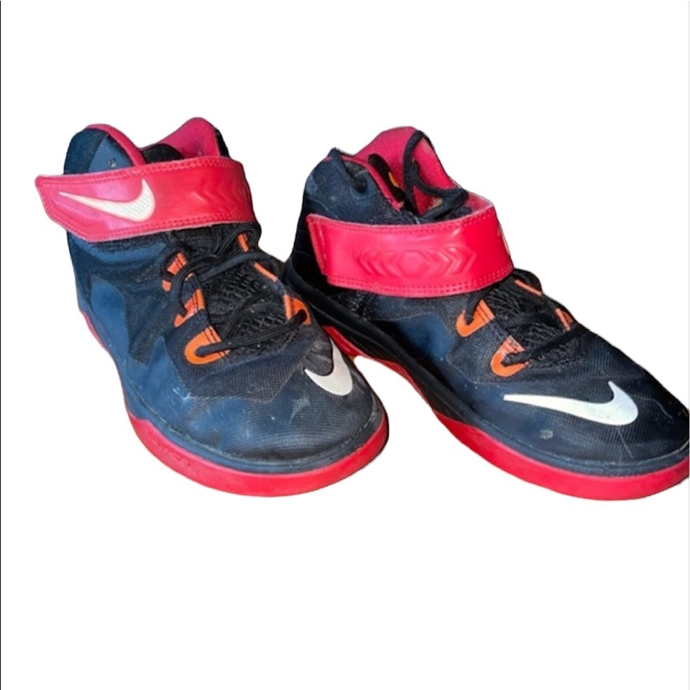 Lebron Soldier nikes